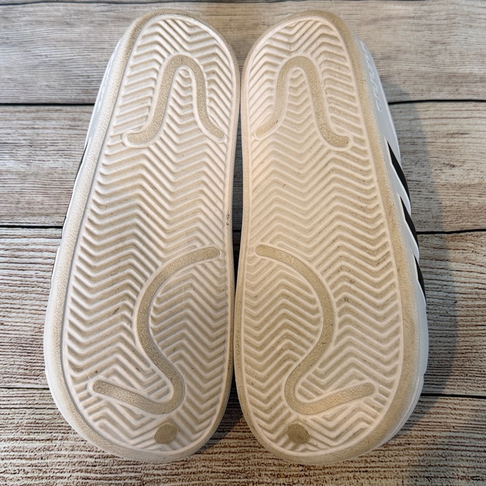 Adidas ADILETTE White Black Clogs Slides Sandals Shoes Size 7 Men 8 Women EUC - Picture 14 of 15